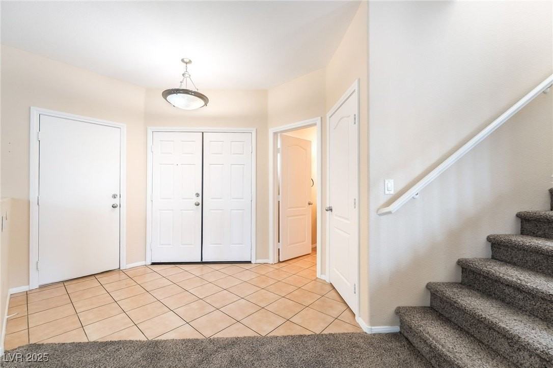 744 Blue Barrel St - Photo 4 of 39