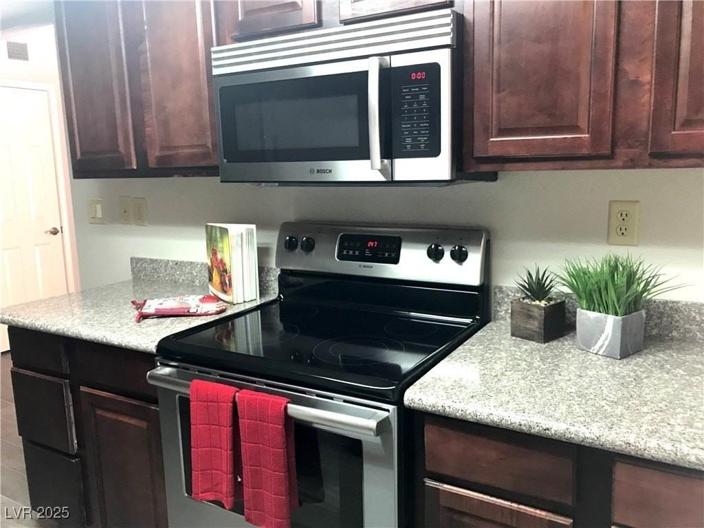 5160 Indian River Dr #327 - Photo 6 of 34