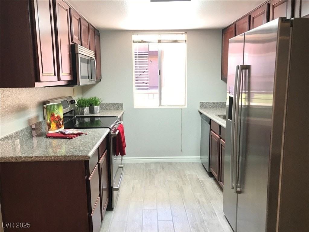 5160 Indian River Dr #327 - Photo 7 of 34