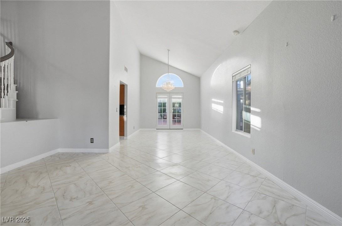 2001 Madagascar Ln - Photo 4 of 37