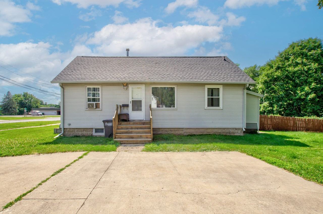 230 W Prospect St - Photo 2 of 26