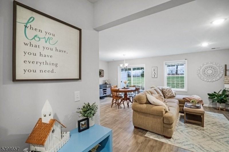 21 Gregg Ct - Photo 6 of 25