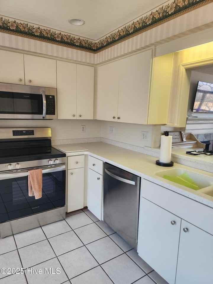 903 Rectory Ct - Photo 2 of 18