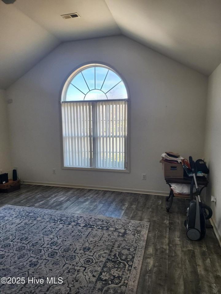 903 Rectory Ct - Photo 5 of 18