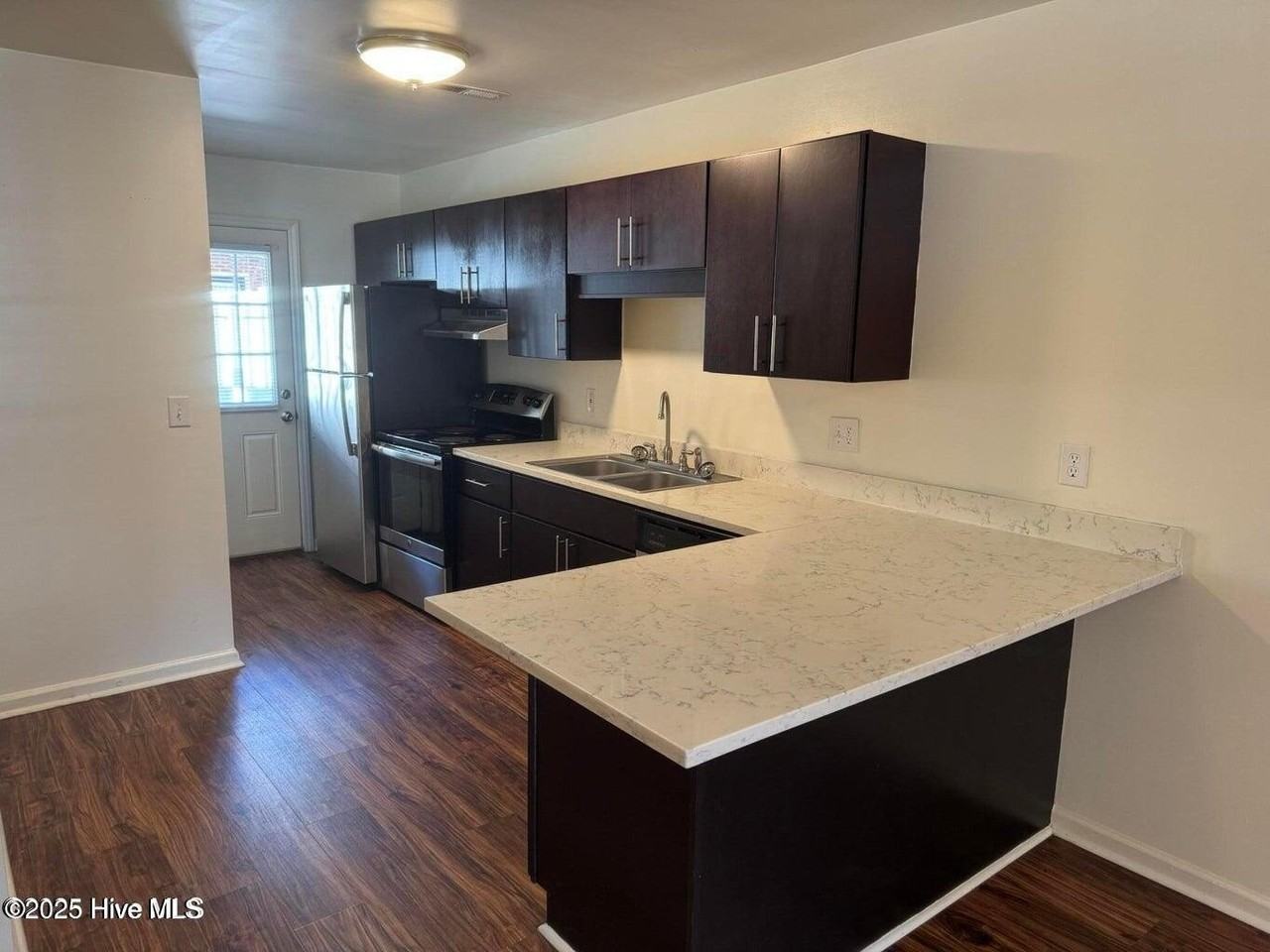 4008 Whitebridge Dr Apt 12 #12 - Photo 3 of 12