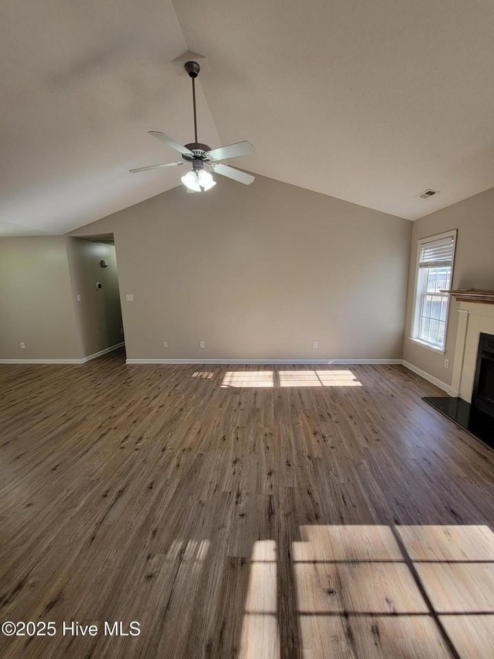 224 English Walnut Dr - Photo 4 of 30