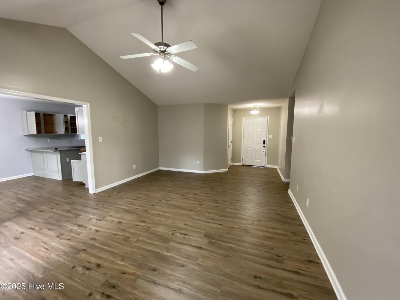 224 English Walnut Dr - Photo 5 of 30