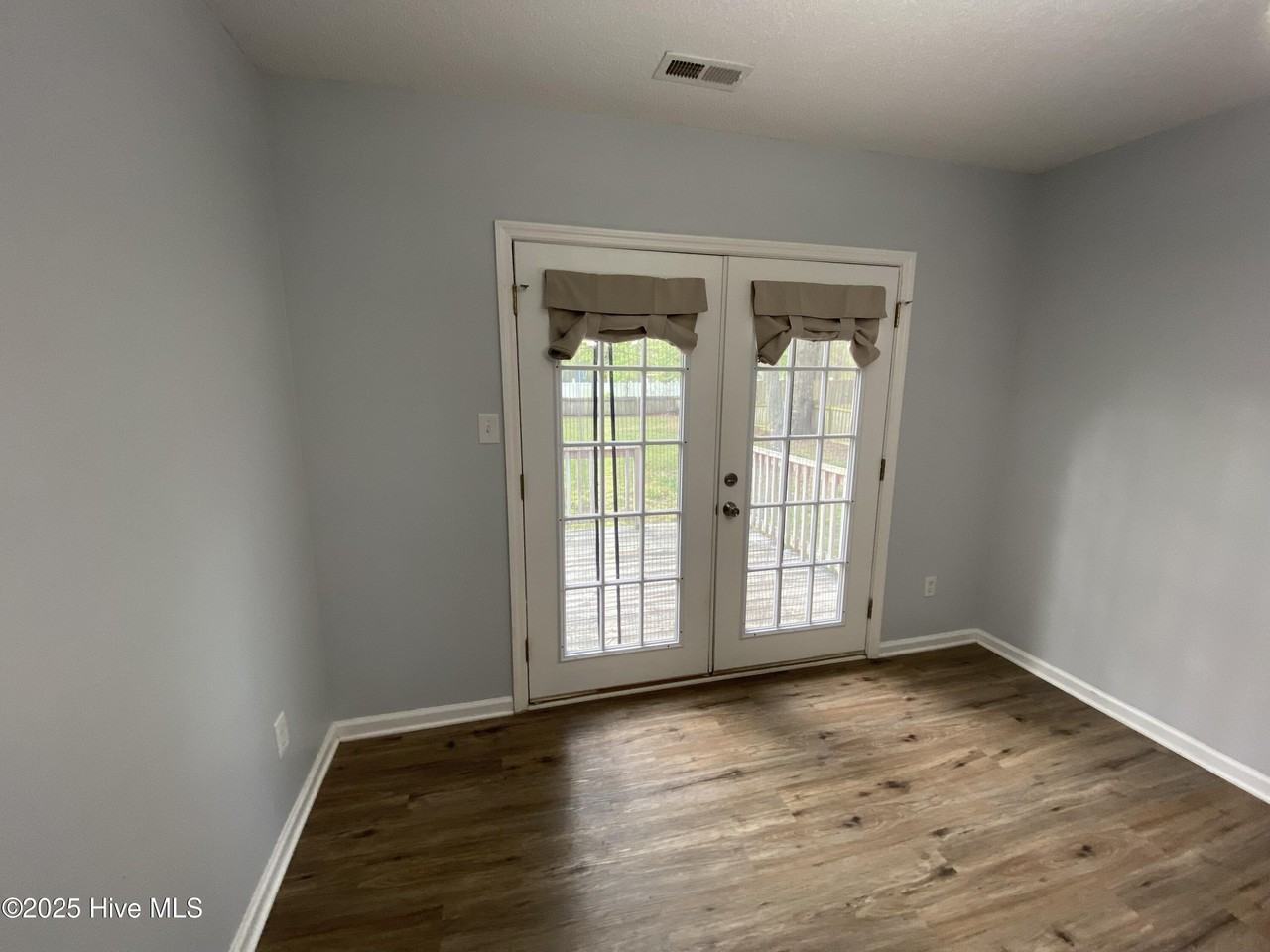 224 English Walnut Dr - Photo 6 of 30