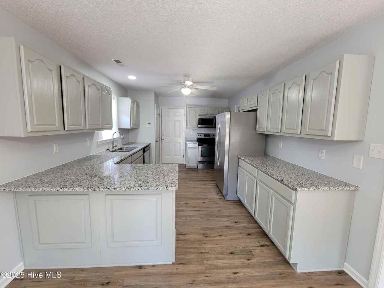 224 English Walnut Dr - Photo 7 of 30