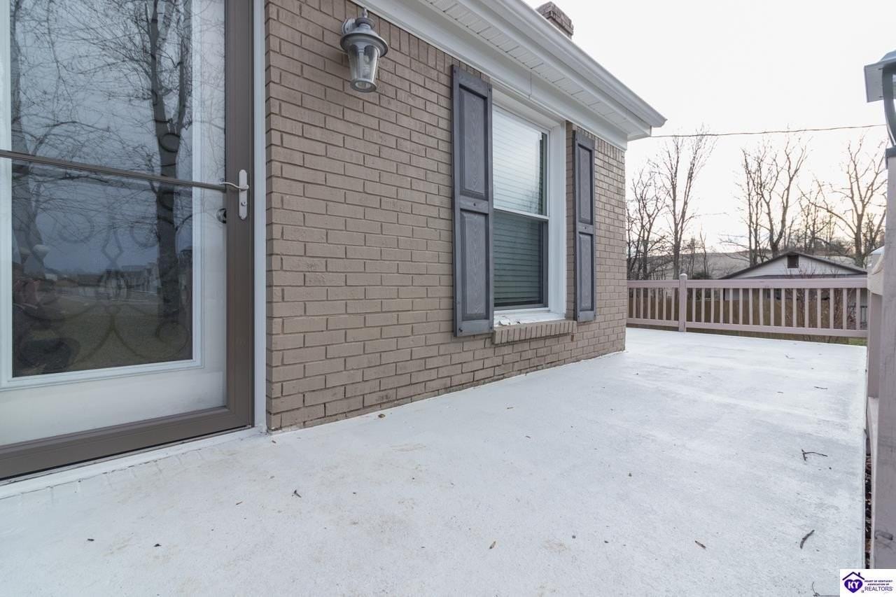 2588 Hutcherson Ln - Photo 3 of 37