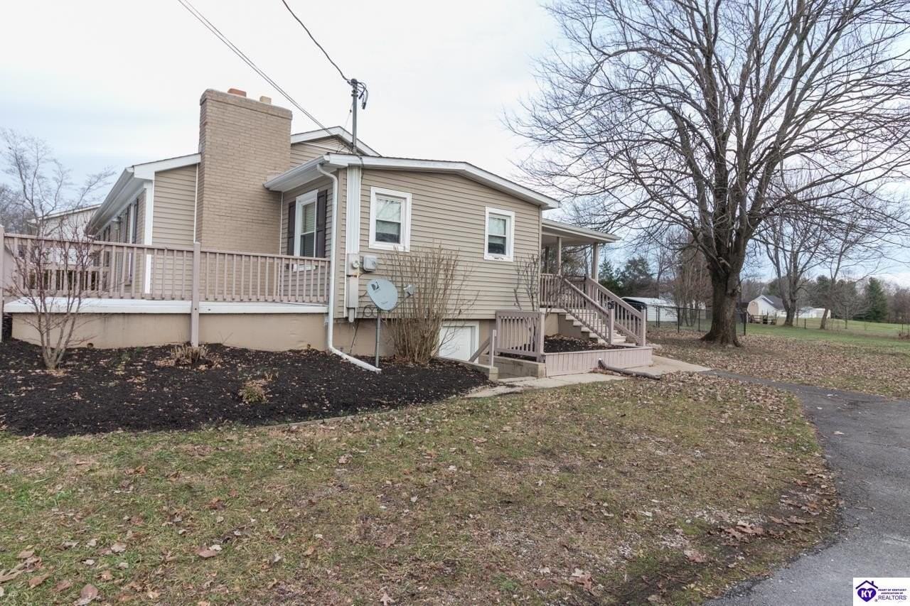 2588 Hutcherson Ln - Photo 4 of 37