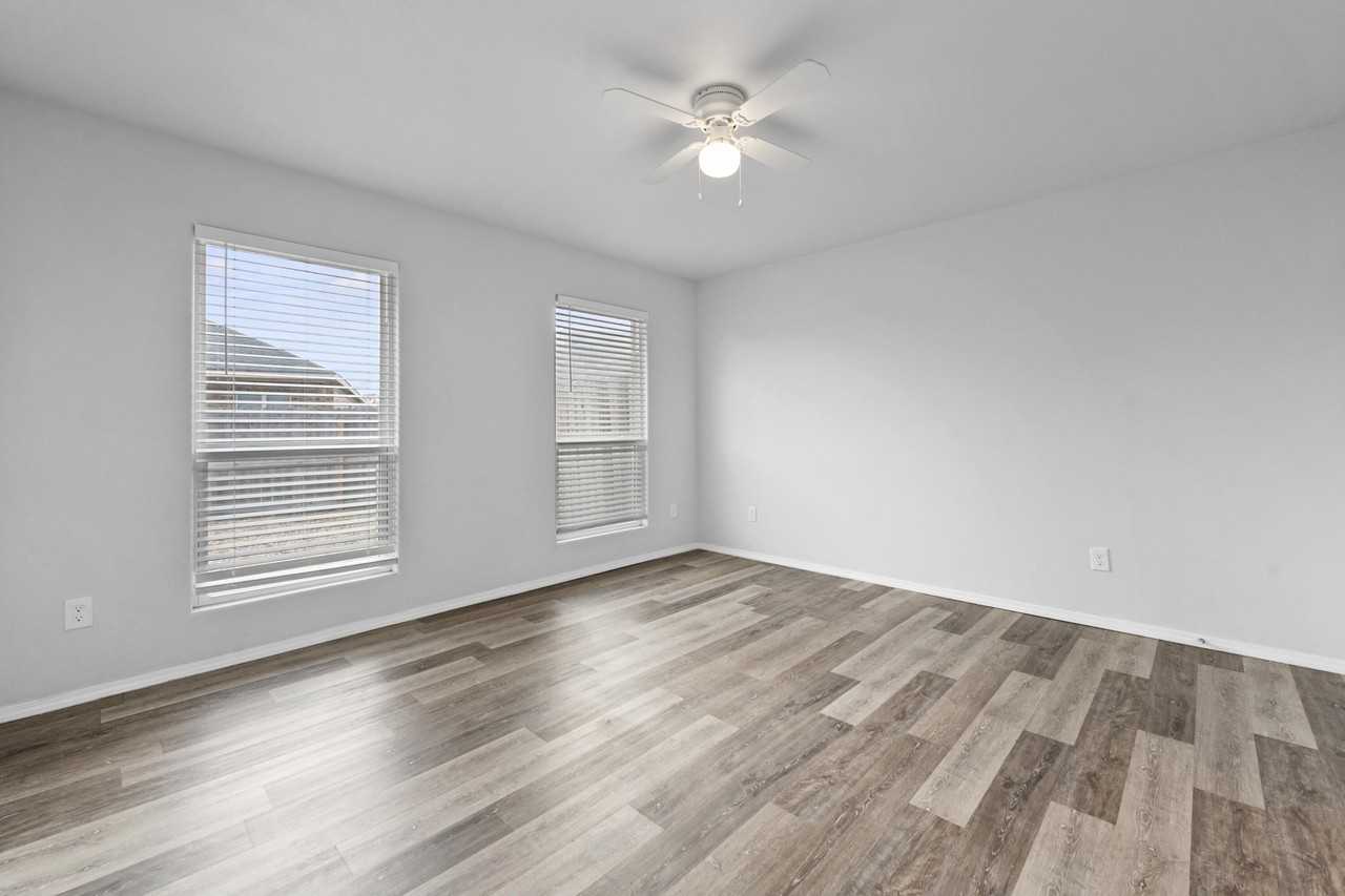 5605 Jarvis St Apt A #A - Photo 5 of 24