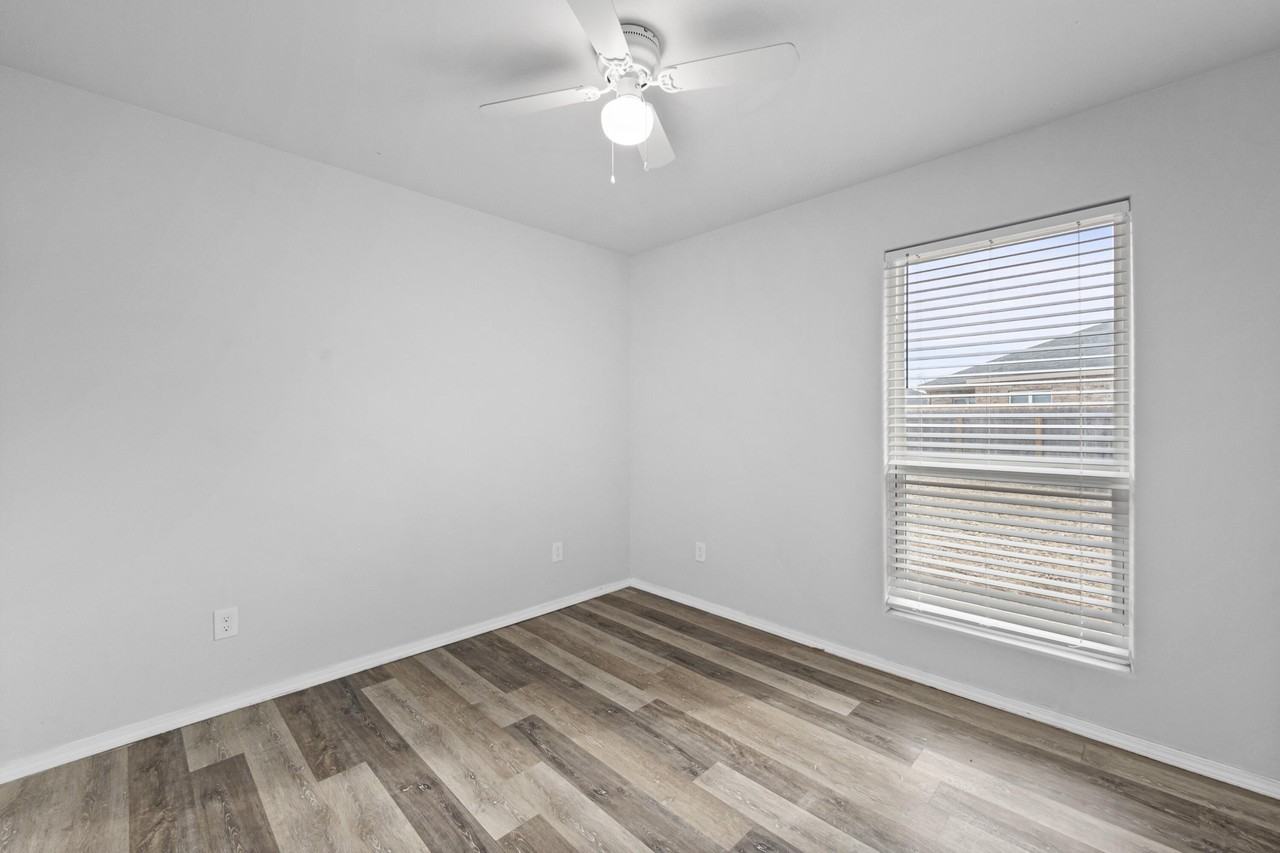 5605 Jarvis St Apt A #A - Photo 6 of 24