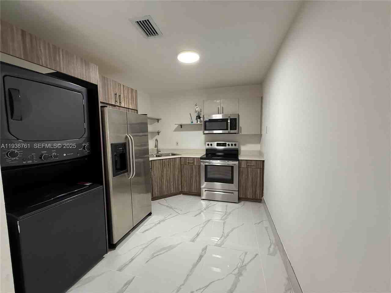 2796 Sw 34th Ct #2798 - Photo 6 of 10