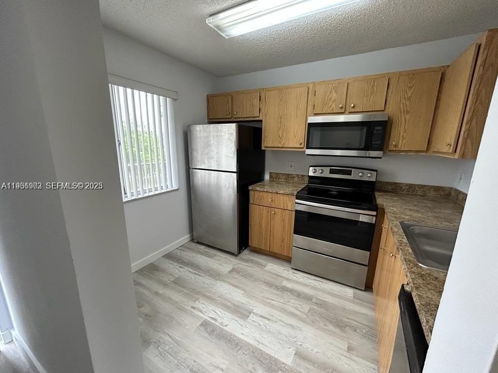 8600 N Sherman Cir #406 - Photo 2 of 14