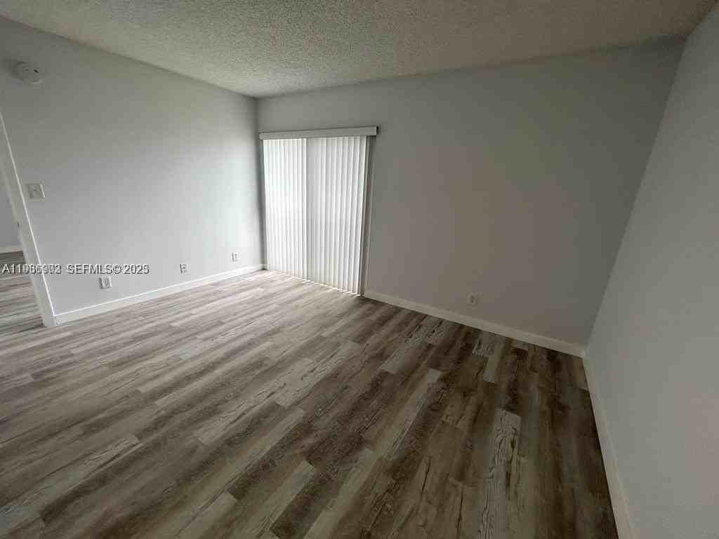 8600 N Sherman Cir #406 - Photo 7 of 14