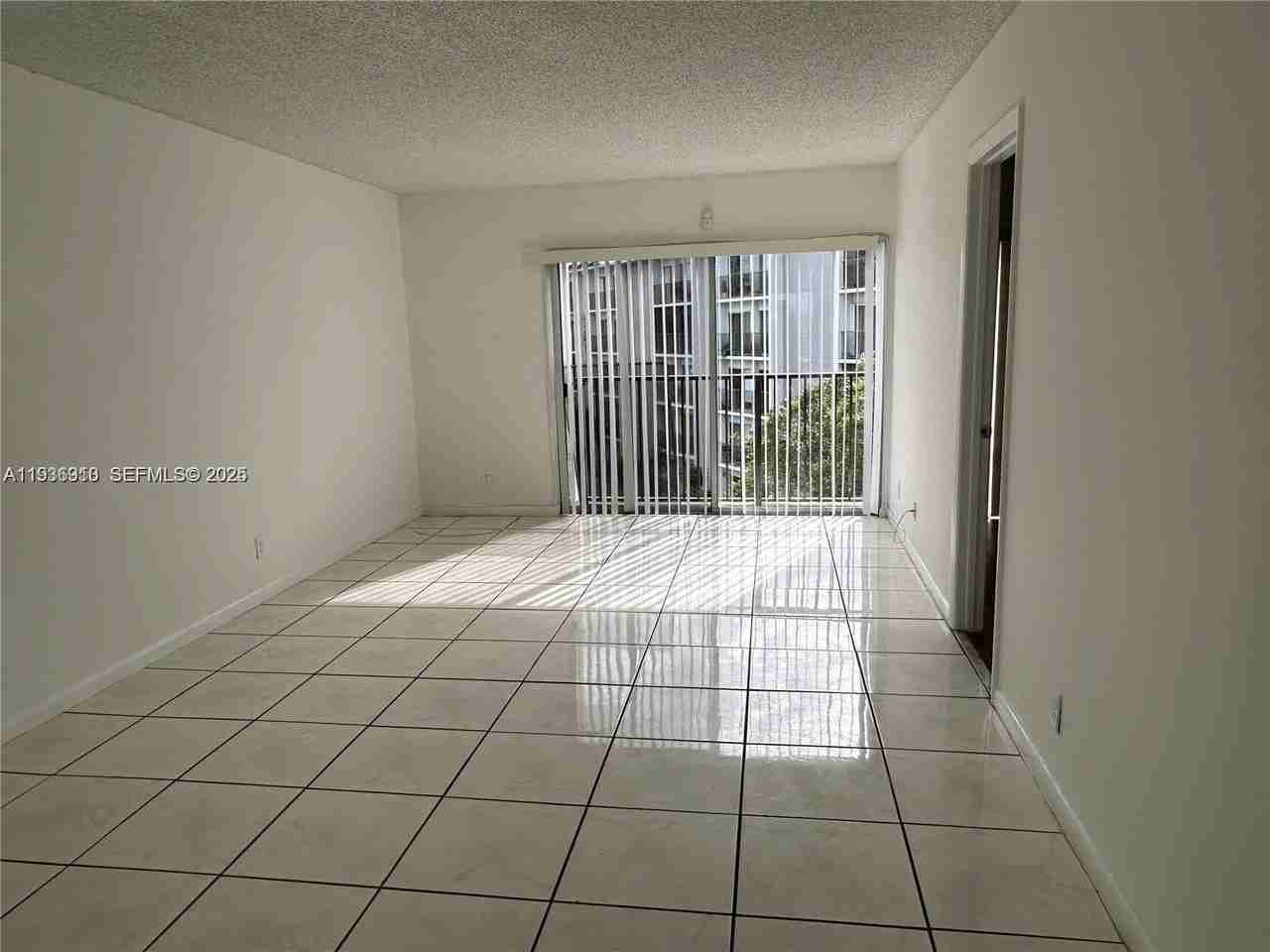 8620 N Sherman Cir #408 - Photo 5 of 6