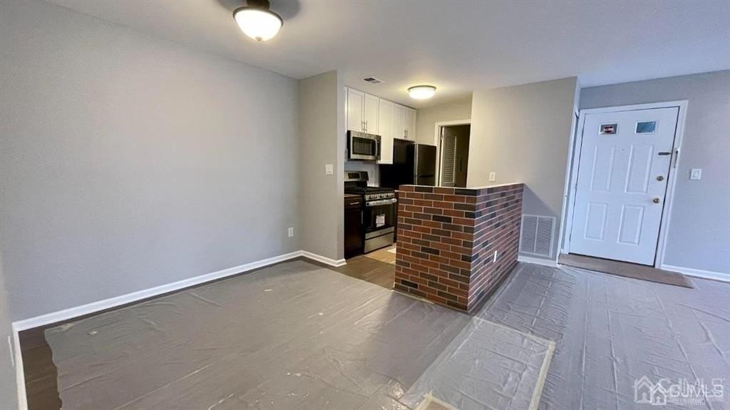 263 Crosspointe Dr - Photo 3 of 14