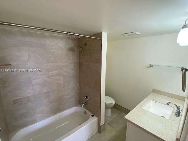 520 Orton Ave #503 - Photo 7 of 8