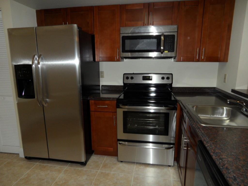 3884 Nw 90th Ave #3884 - Photo 2 of 8