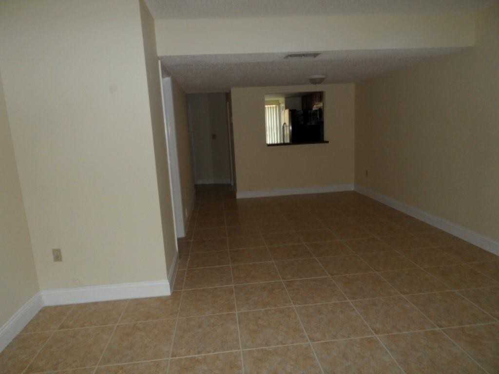 3884 Nw 90th Ave #3884 - Photo 4 of 8