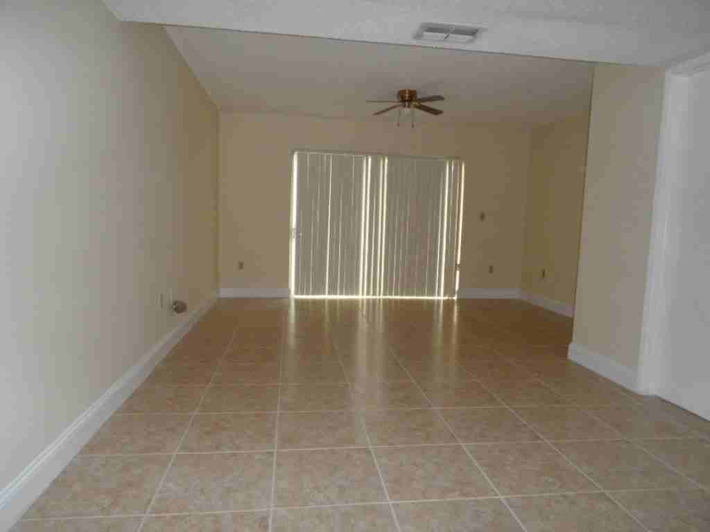 3884 Nw 90th Ave #3884 - Photo 5 of 8