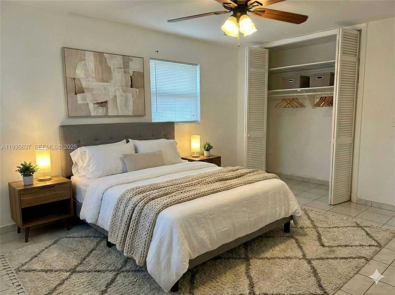 2230 Jackson St #1W - Photo 2 of 8