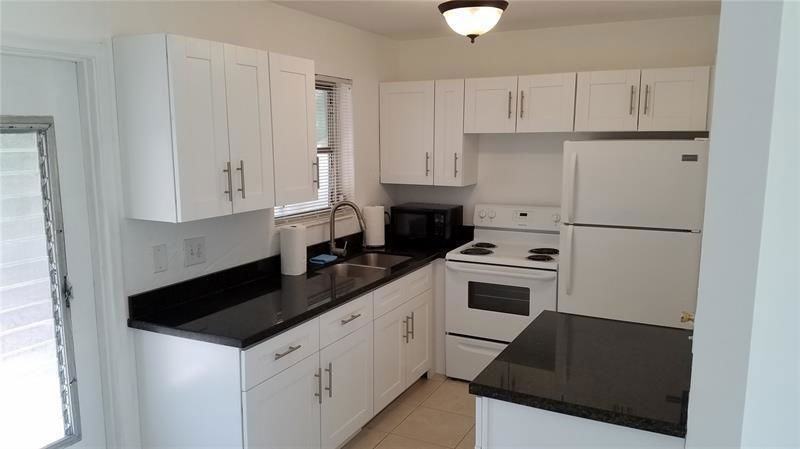 2734 Fillmore St #3E - Photo 5 of 8