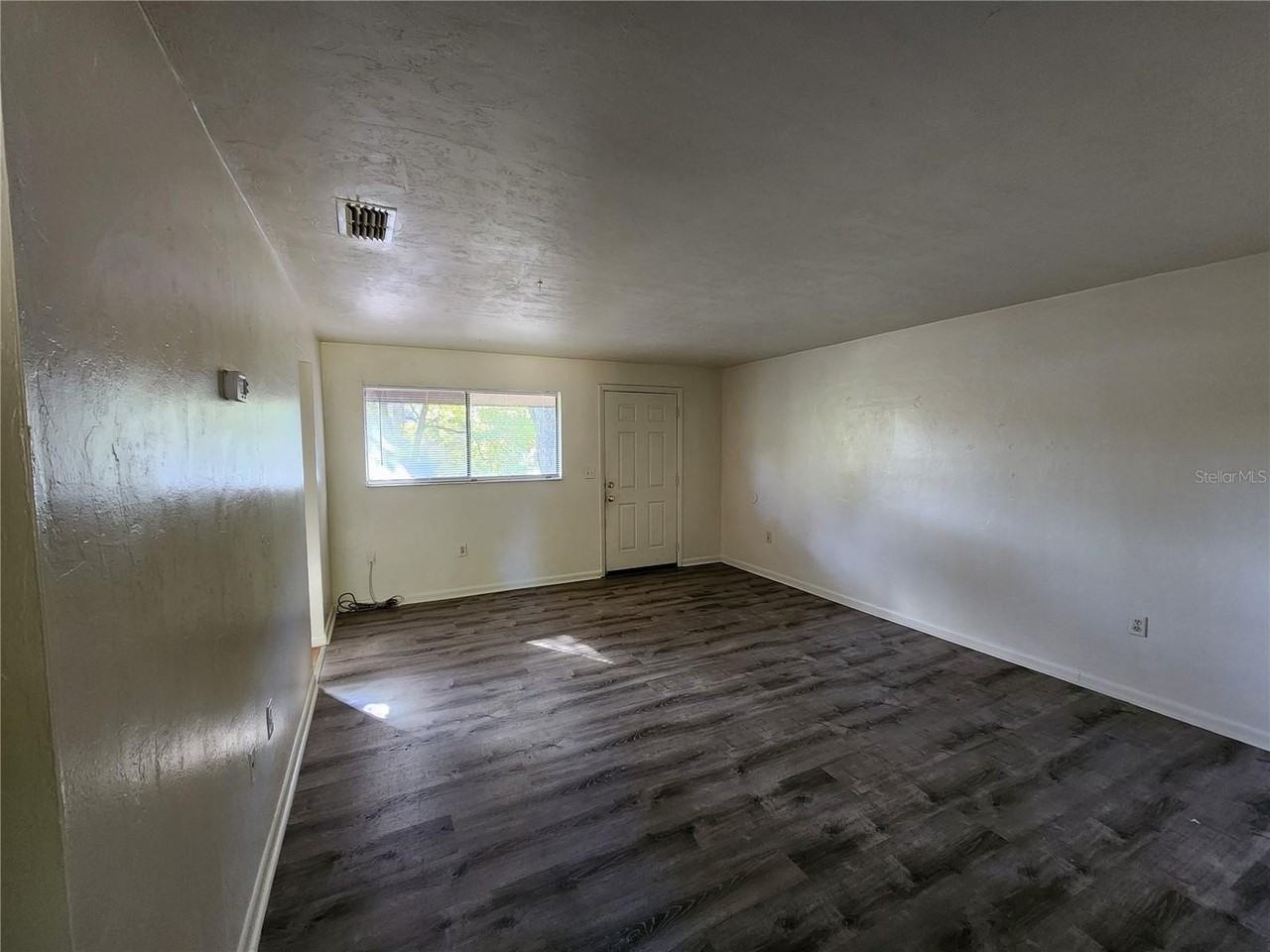 701 Sw 67th Ter #D - Photo 5 of 15