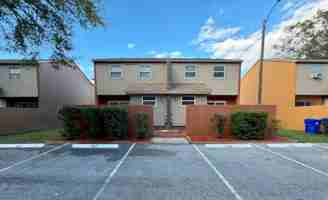 featured image of 945 Castle Way #945