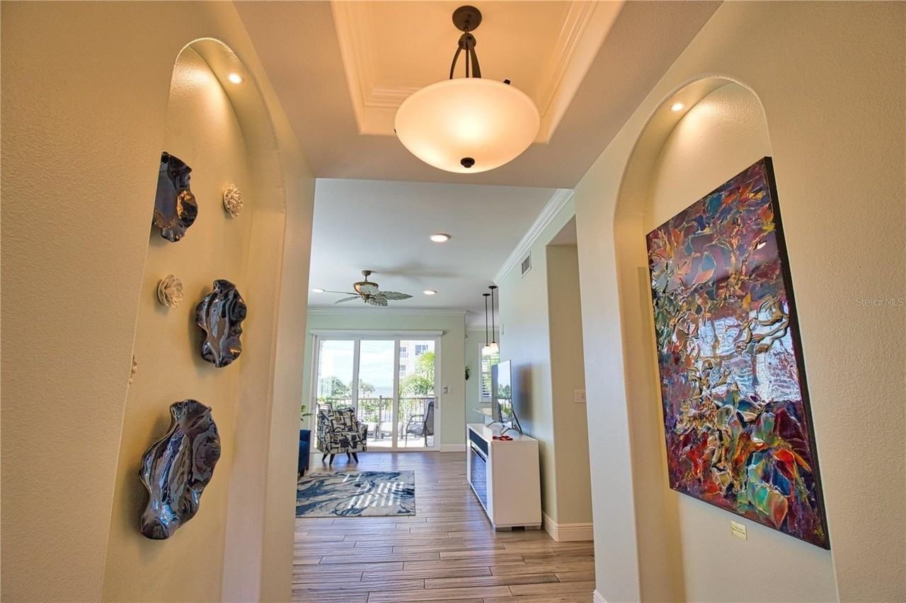 830 The Esplanade N #201 - Photo 4 of 42