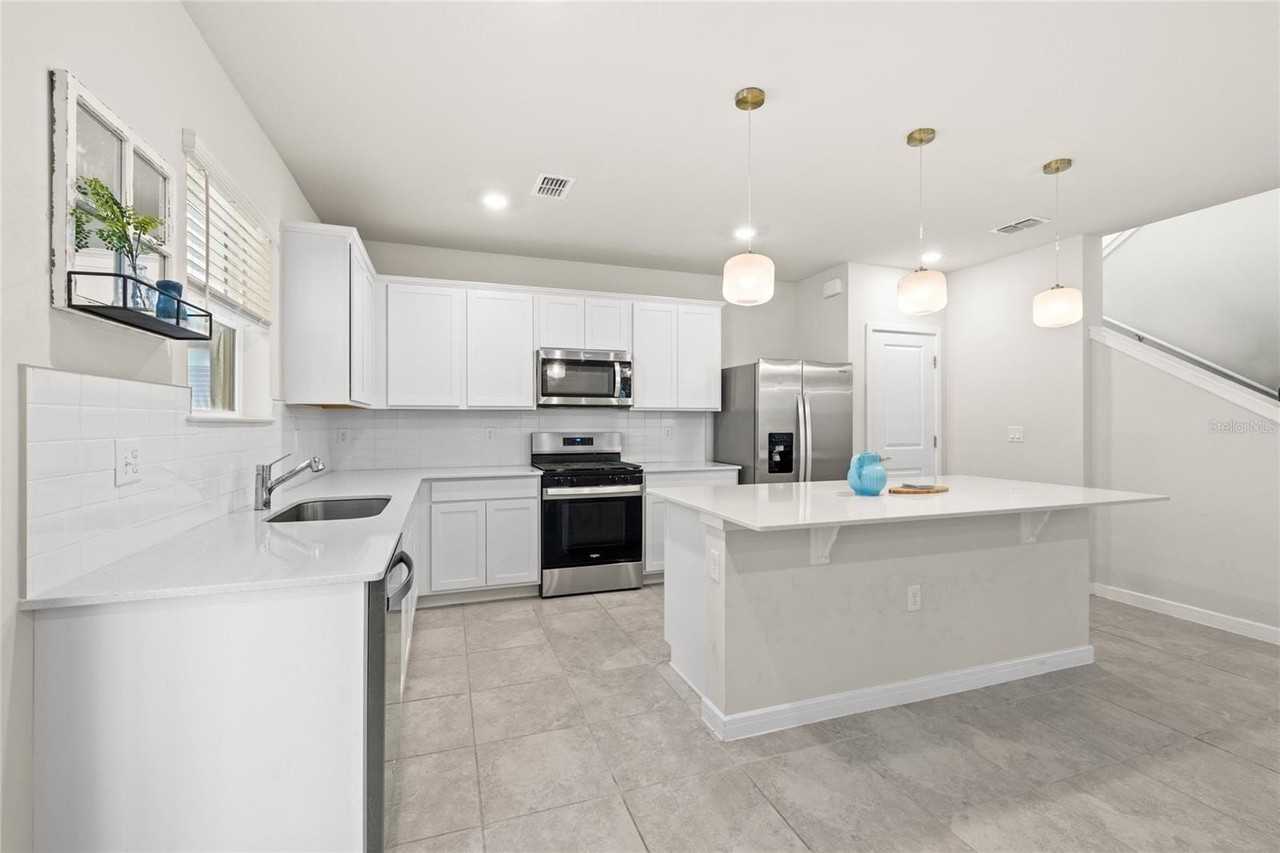 4079 Feather Tree Dr - Photo 6 of 40