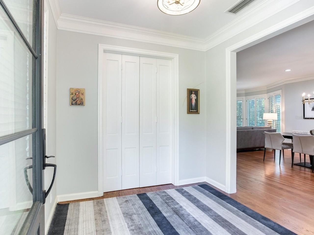 3401 S Almeria Ave - Photo 2 of 36