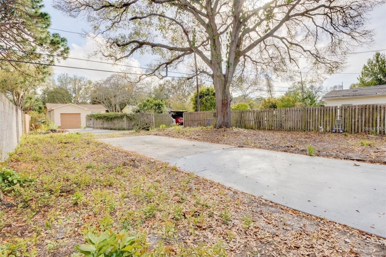 6264 2nd Ave N - Photo 3 of 5