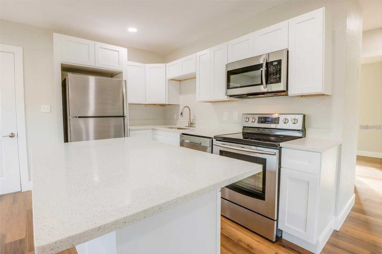 6264 2nd Ave N - Photo 4 of 5