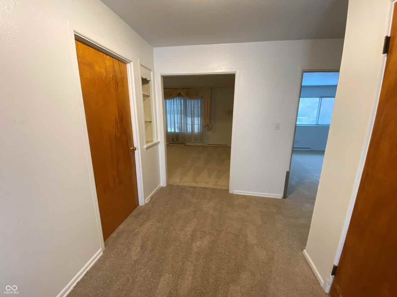 2530 W 44th St - Photo 4 of 28