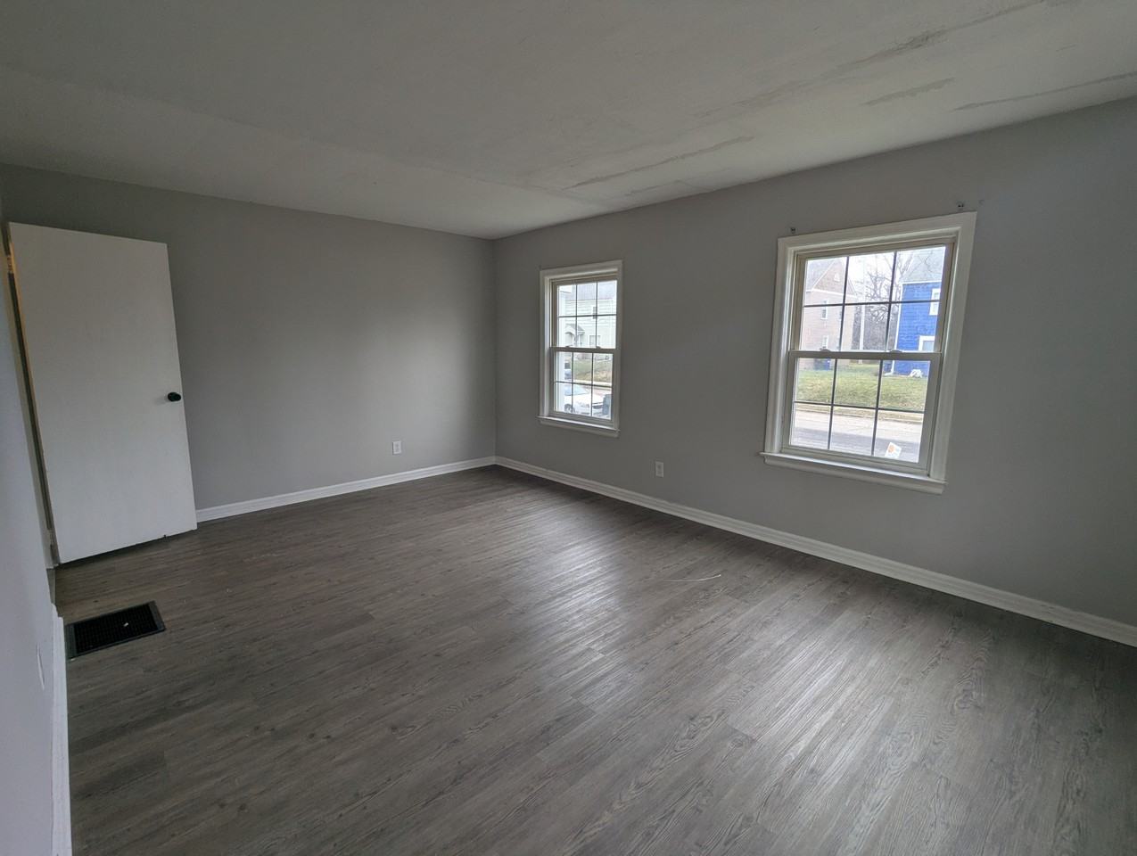 2880 Ruhl Ave #1 - Photo 3 of 11