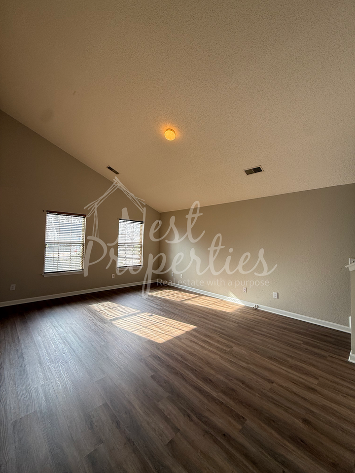 427 Kingston Trace Rd #1 - Photo 2 of 13