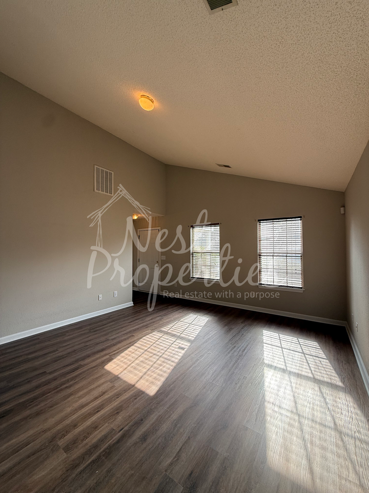 427 Kingston Trace Rd #1 - Photo 3 of 13