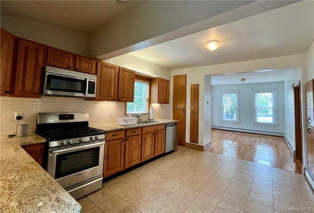 6 Cottage St #2 - Photo 2 of 12