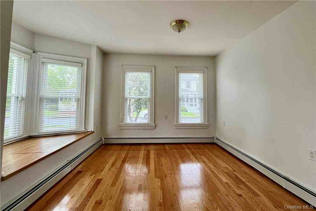 6 Cottage St #2 - Photo 3 of 12