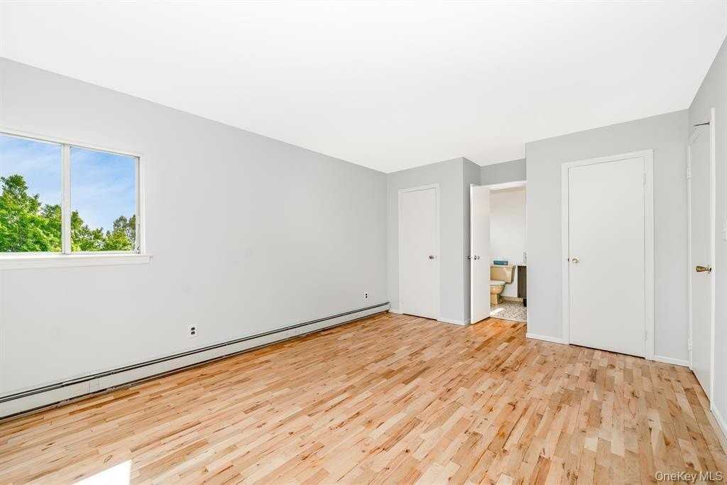 227 N Walnut St - Photo 4 of 18