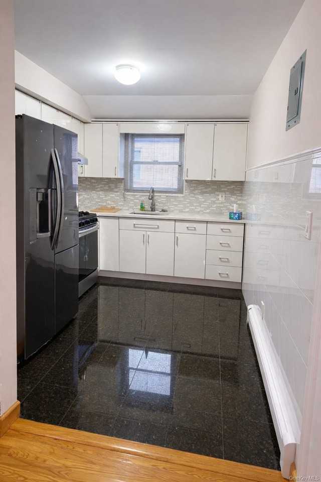 21427 38th Ave 2nd Fl #2ndFL - Photo 4 of 6