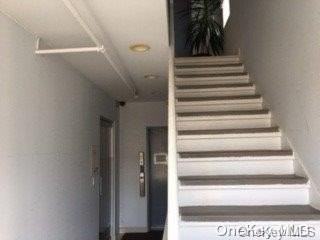 990 Westbury Rd Fl 3 #3 - Photo 3 of 5