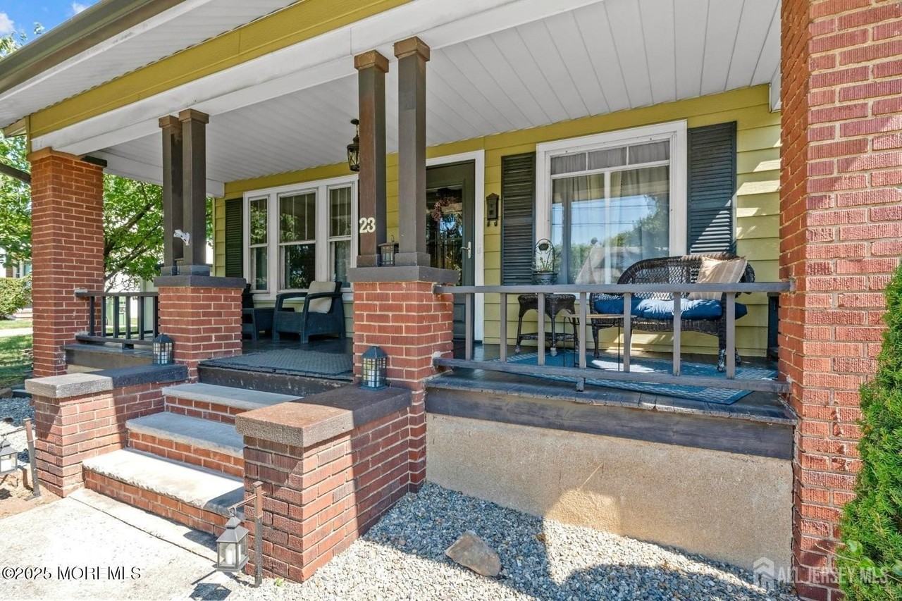 23 Reed St - Photo 3 of 21