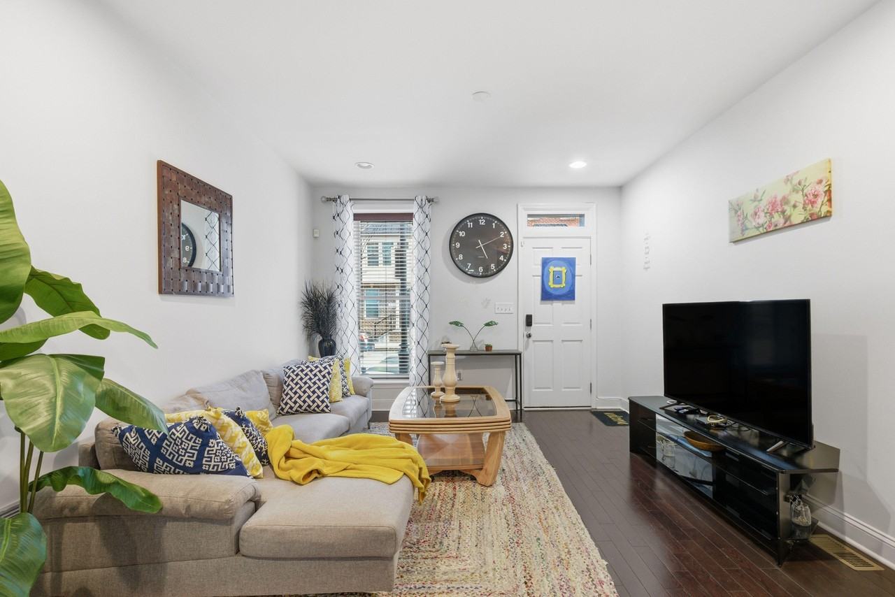 Mcdonogh St - Photo 3 of 8