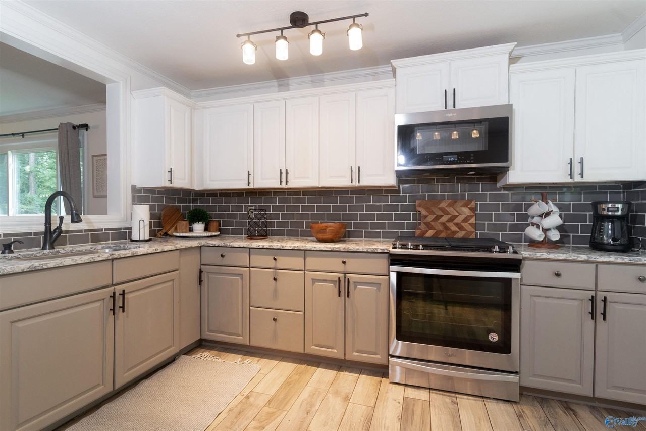 3387 Cedar Ln - Photo 4 of 19