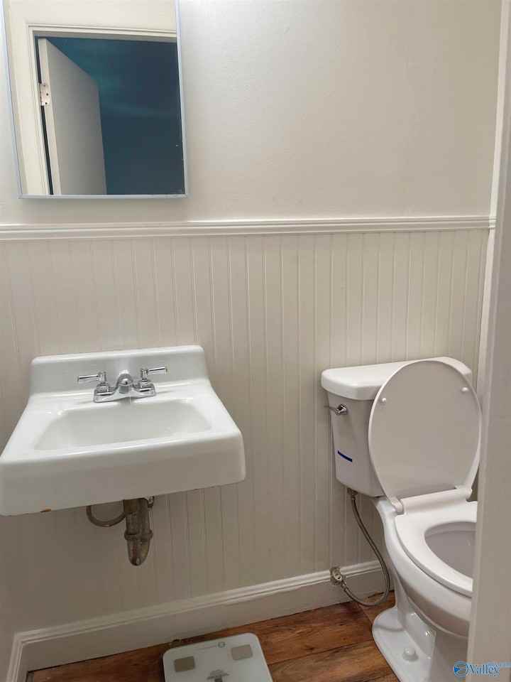 1316 Carlisle Ave - Photo 5 of 9