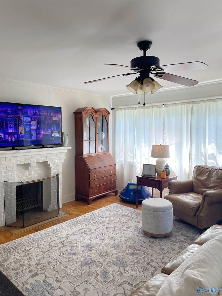 1316 Carlisle Ave - Photo 7 of 9