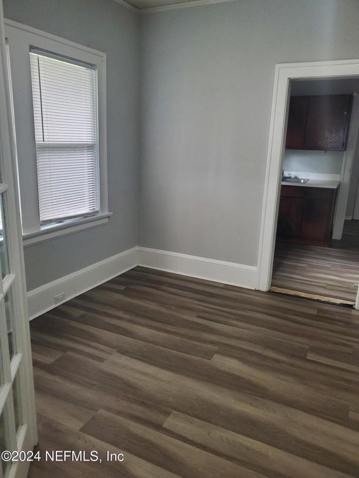 1218 Challen Ave - Photo 4 of 13